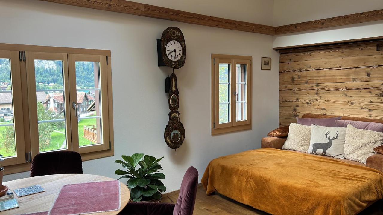 Romantic Private Superior Swiss Chalet With Hottub Lungern Zewnętrze zdjęcie